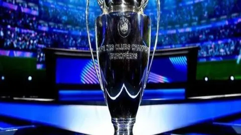 特朗普手背瘀青大面积现引广泛关注